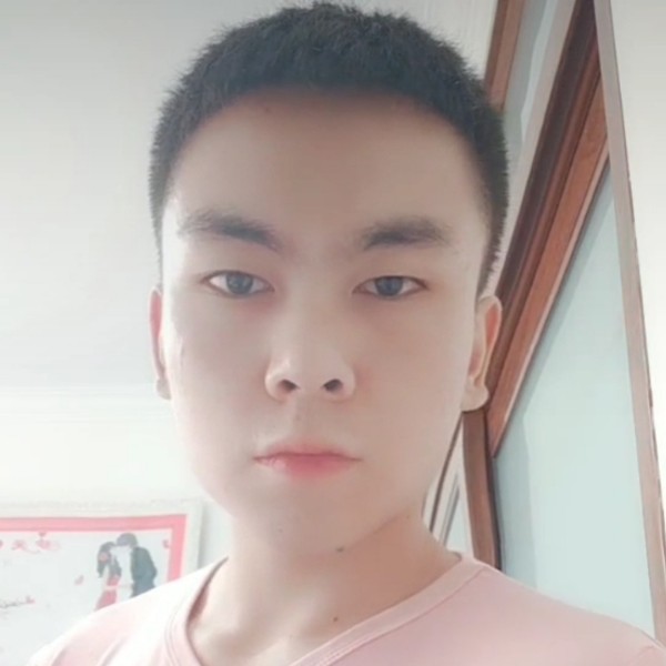 暧昧浅吻夏天的照片