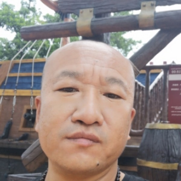 爱笑那母鸡的照片