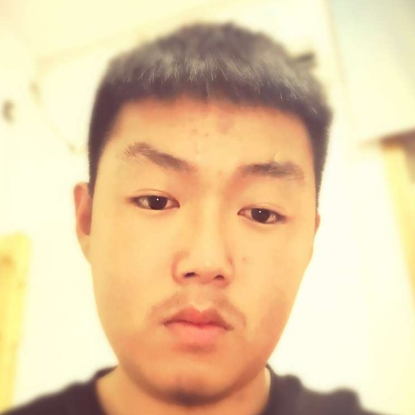 清风白皙的照片
