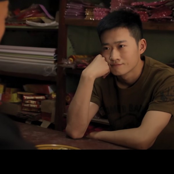 棒棒糖吃醋虚拟的照片