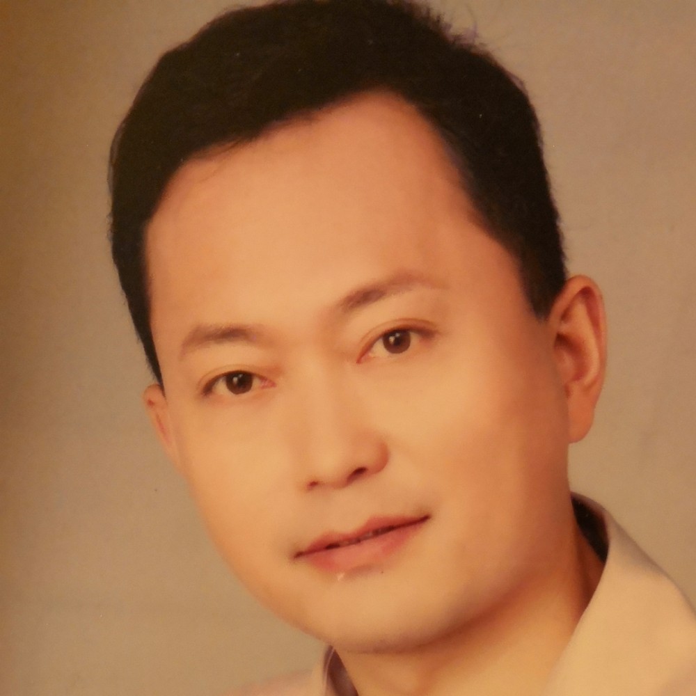 稳重锦瑟的照片