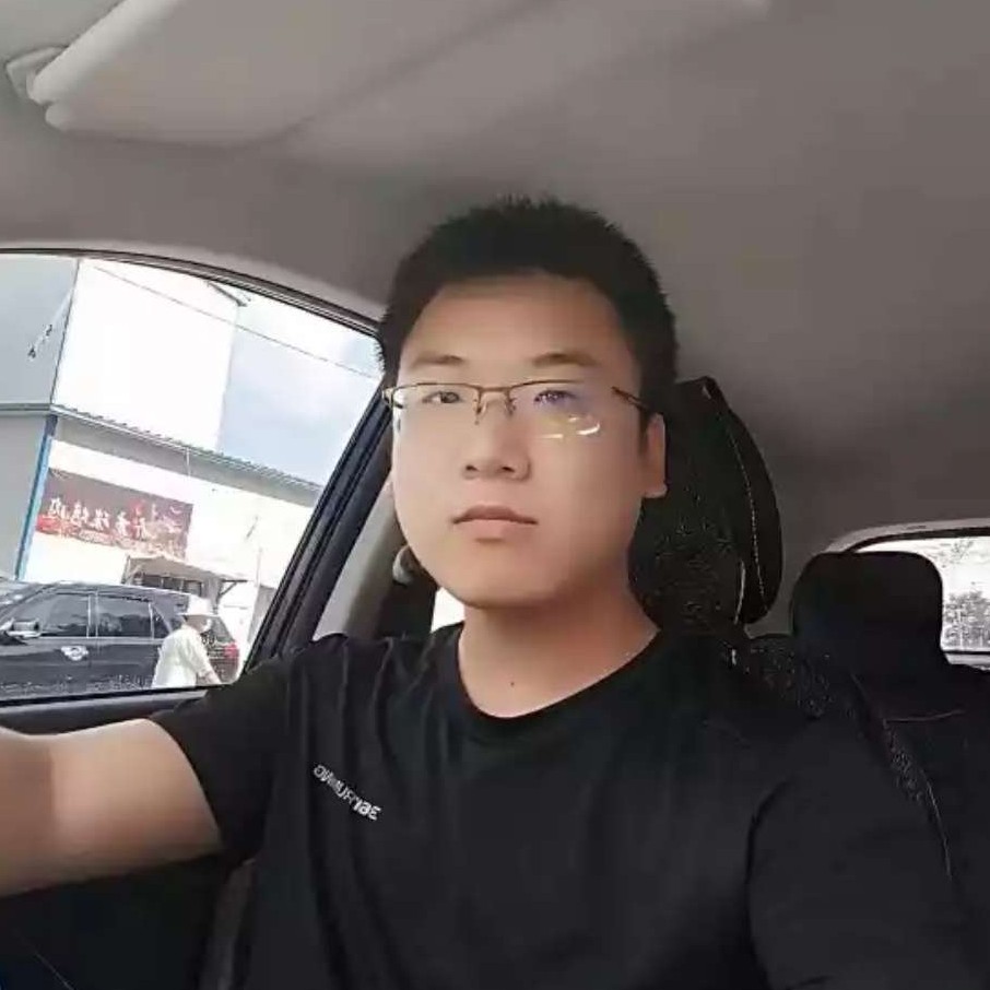 初妆有一个人的照片