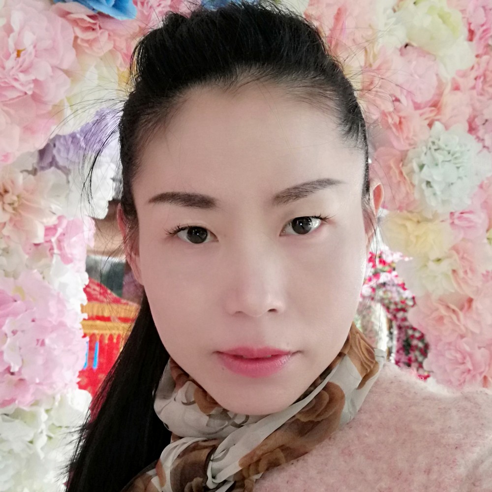 沙漠中玫瑰的照片