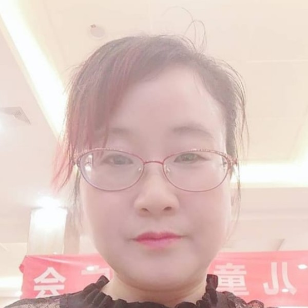 想人陪丝袜的照片