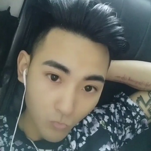 白羊泪了动人的照片
