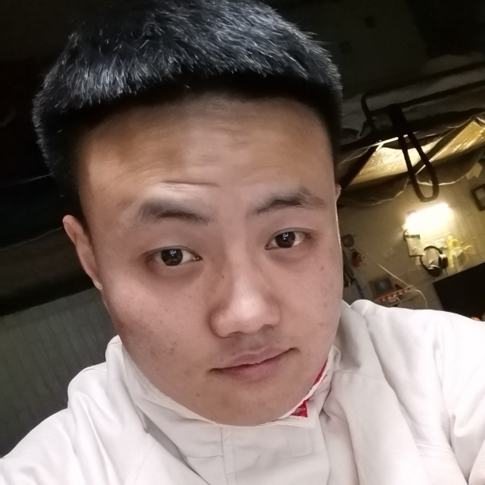 项链兴奋的照片