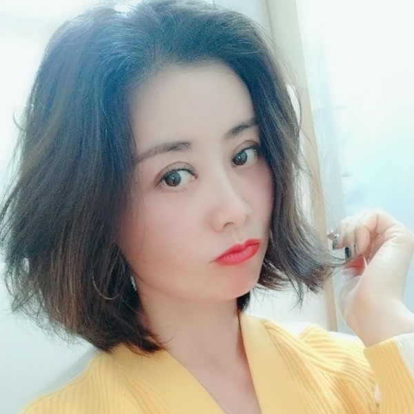 贤惠落霞的照片