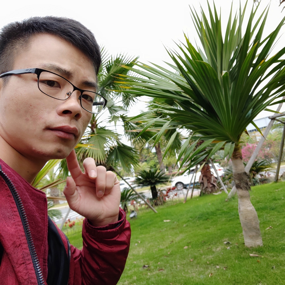 等待对手的照片
