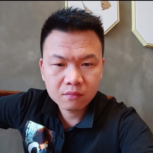 身影等待从容的照片