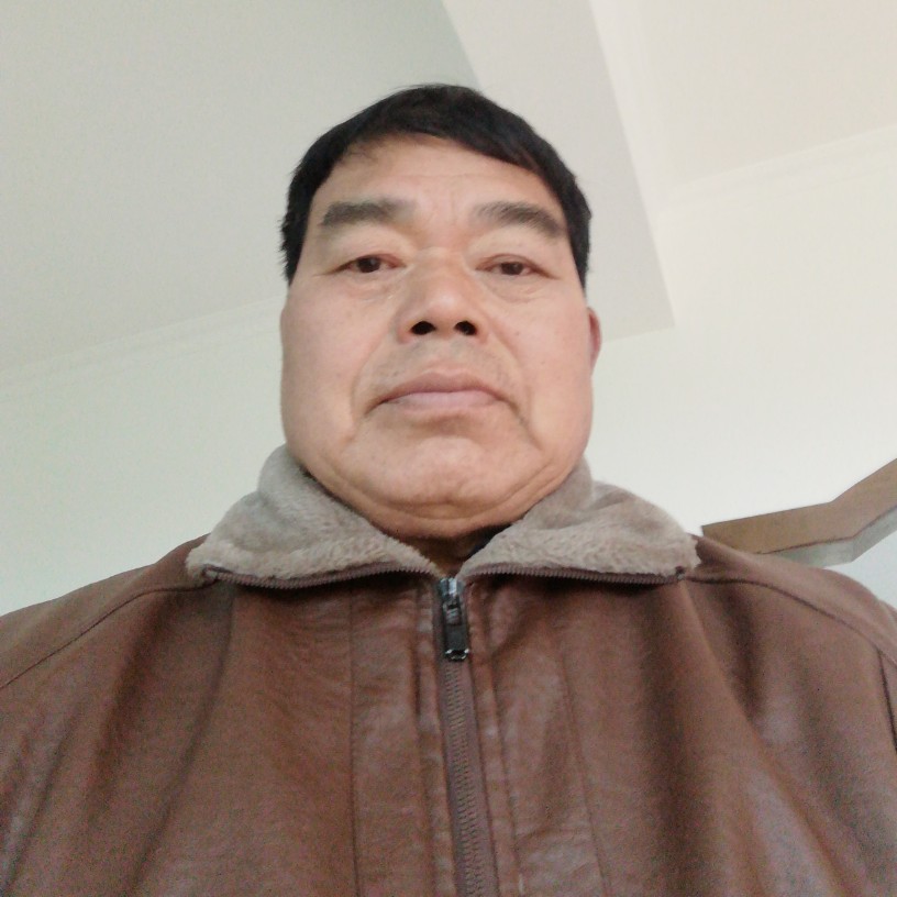 眯眯眼瑞雪的照片