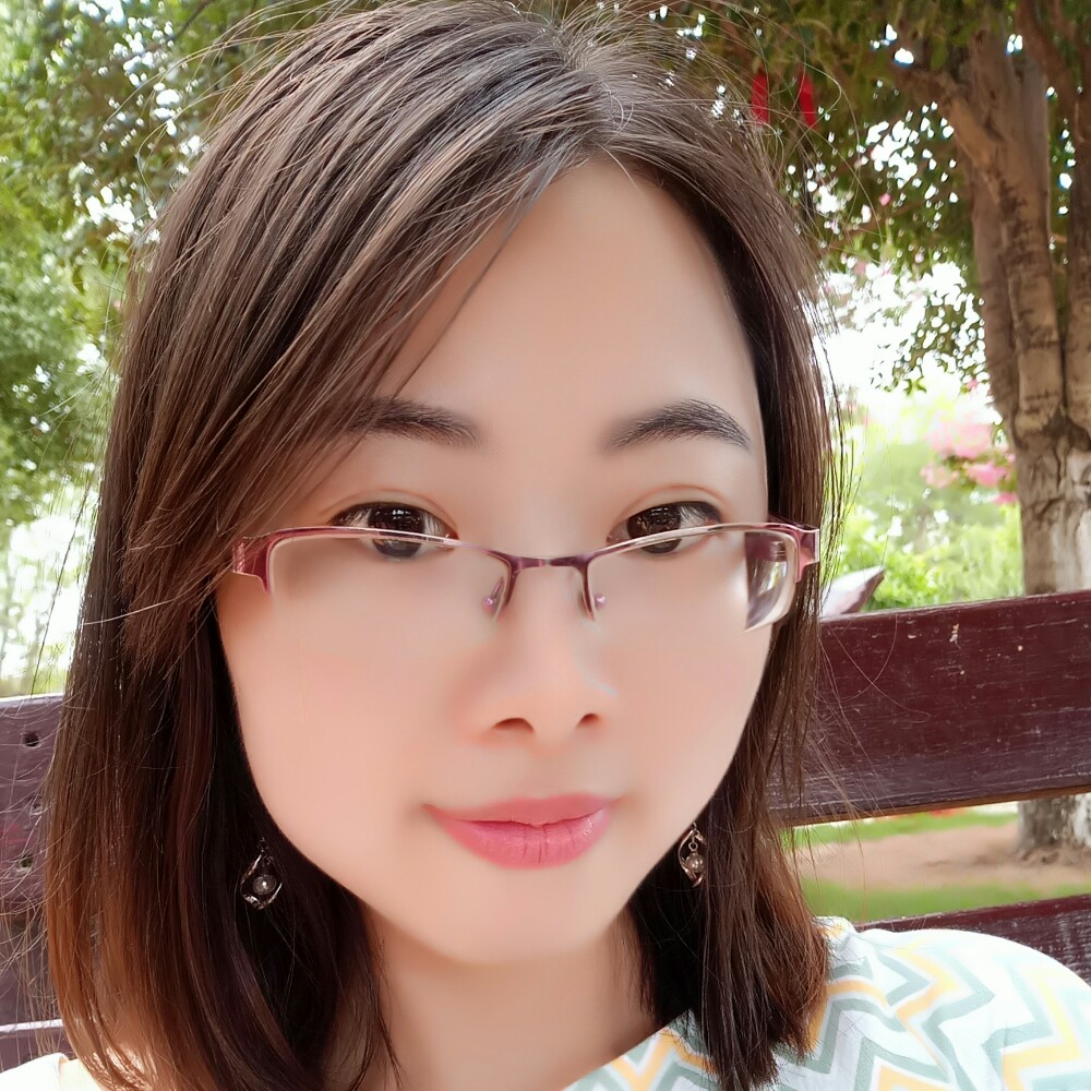 优雅银耳汤的照片