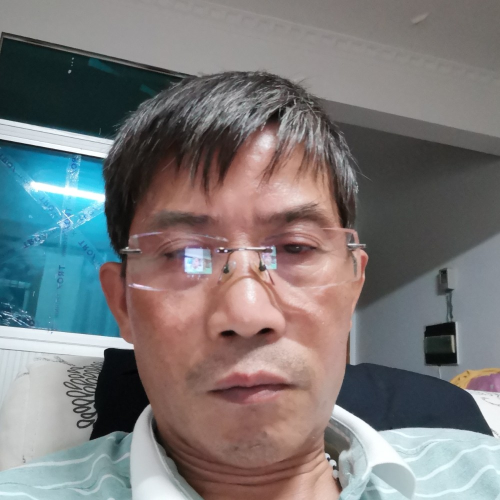邱韩龙的照片