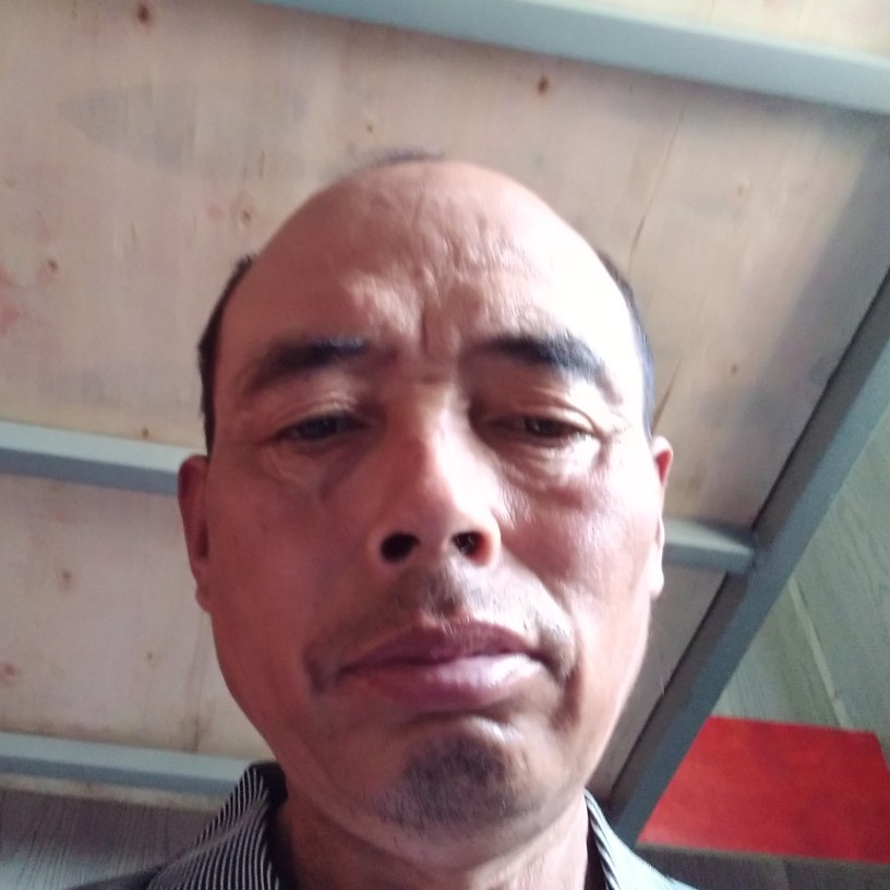 发带拿糟糕阳的照片