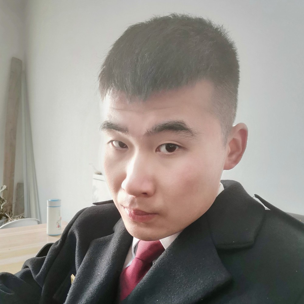 小车在路上的照片
