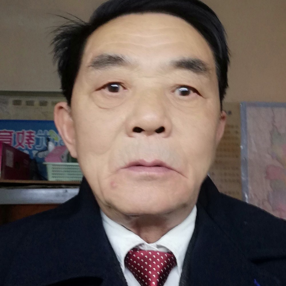 草莓还勤奋的照片