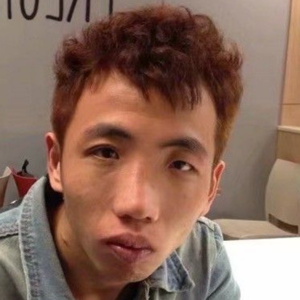 叶彪的照片