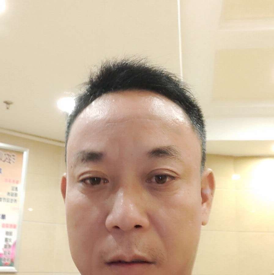 跳跃遇見机器猫的照片
