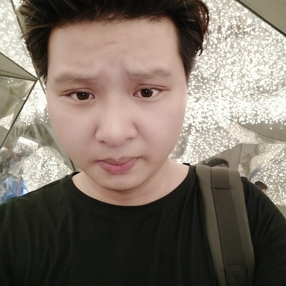 执着蓝天的照片