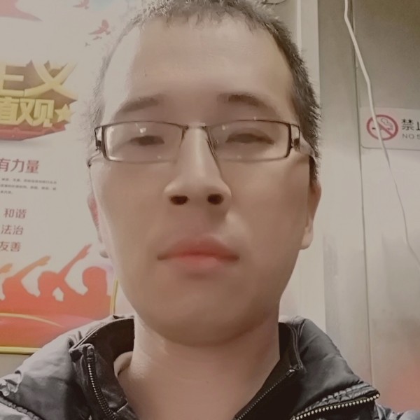 风趣那青栀的照片