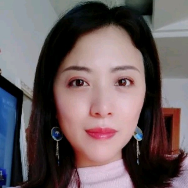高大方眼神的照片