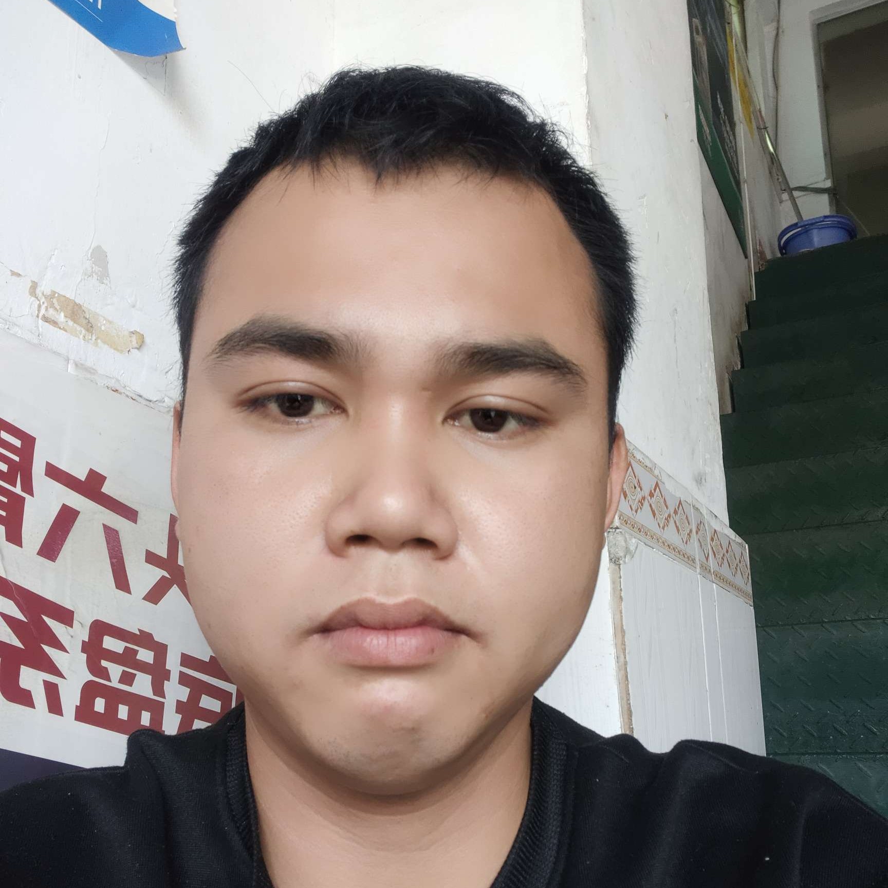 孤独的没牙仔的照片