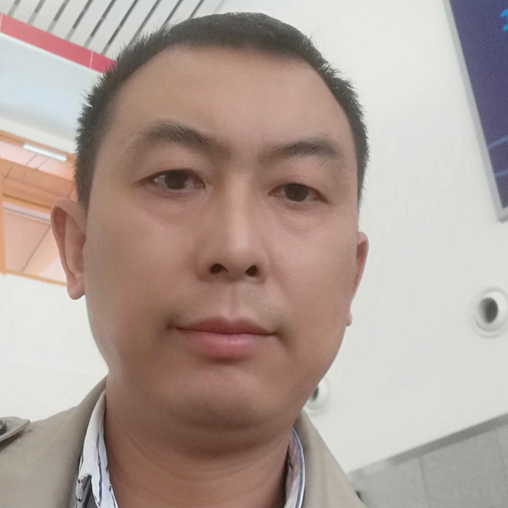 灼热溪流的照片