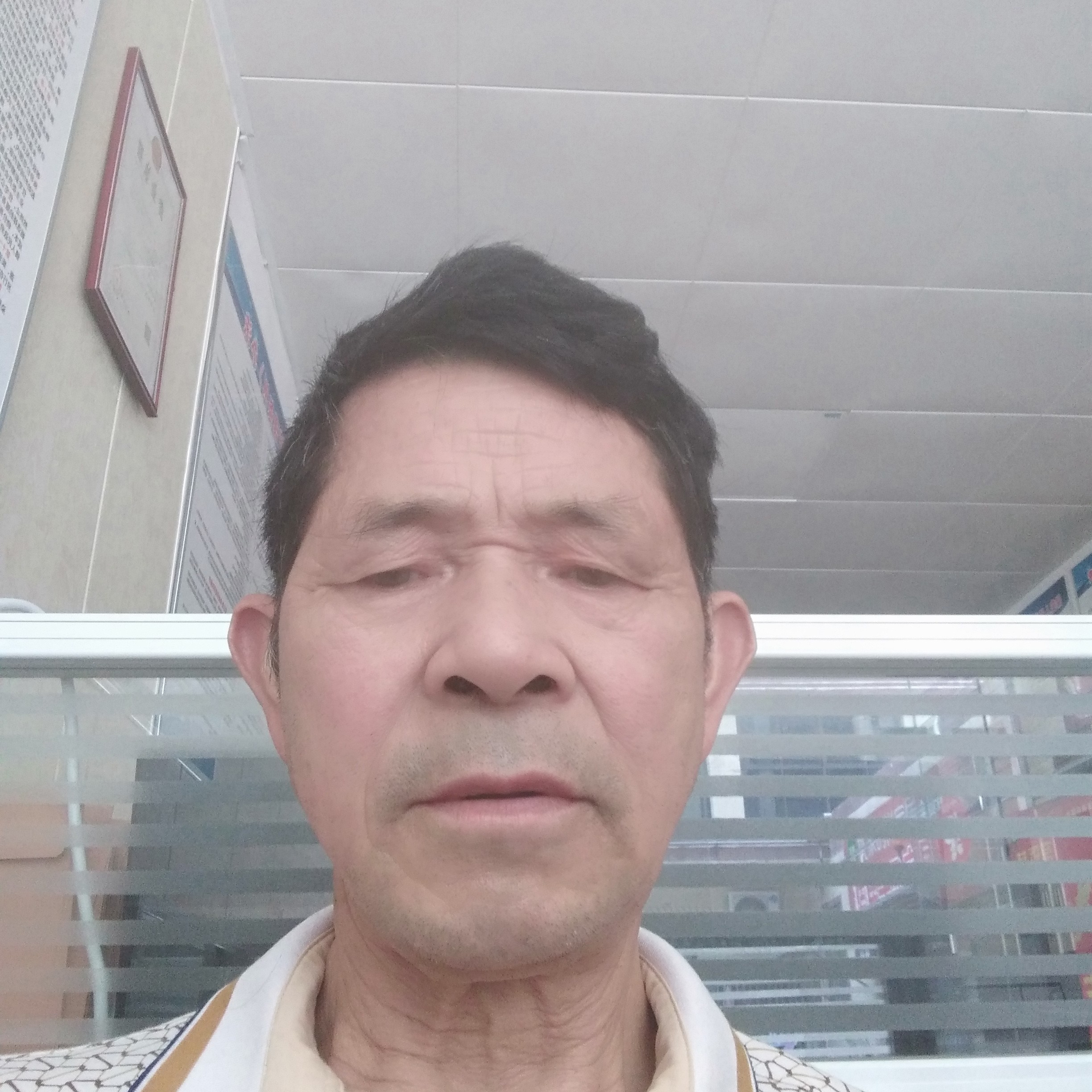 激动向大地的照片