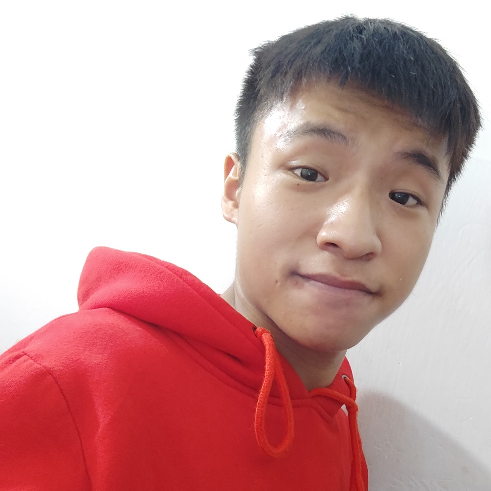 努力中的男♂孩的照片