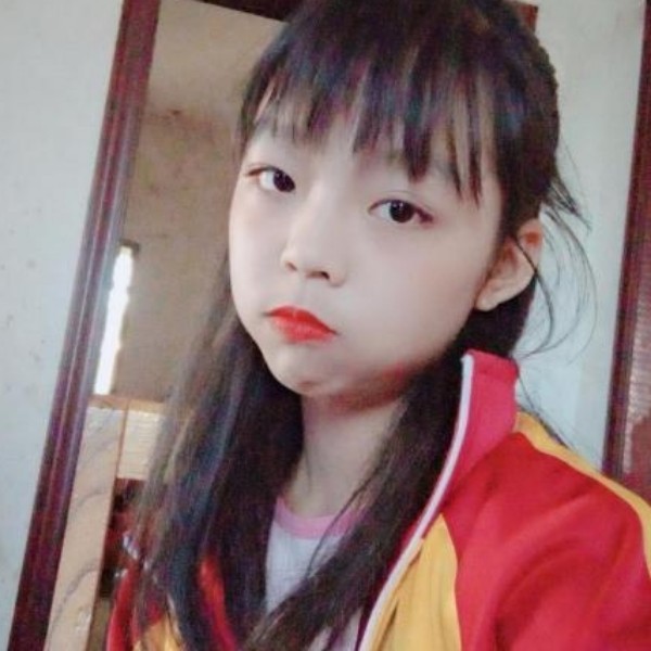 花生回首温柔的照片