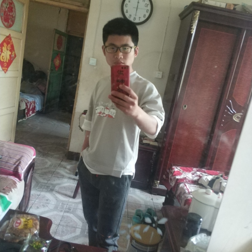 旧颜与眯眯眼的照片