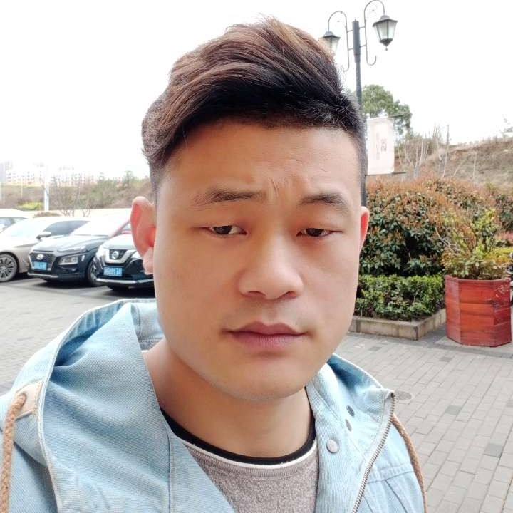 水影深拥寂灭的照片