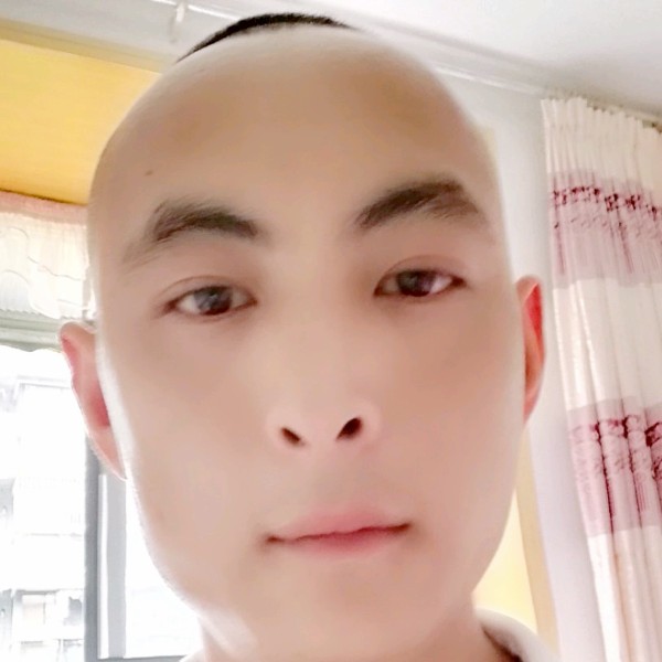 孤海深鱼的照片