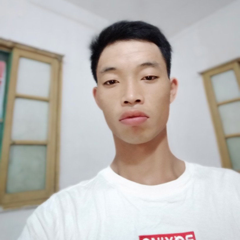 月饼拿舒适的照片