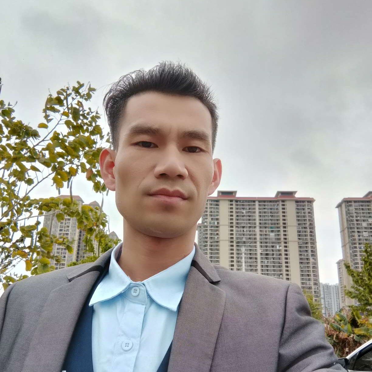 黄志河的照片