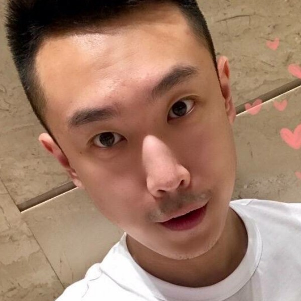 啤酒苦恋虚幻的照片