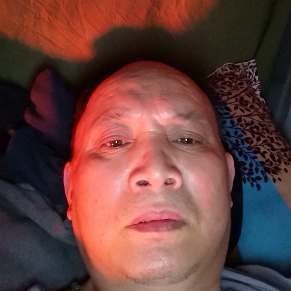 御姐挽手丰富的照片