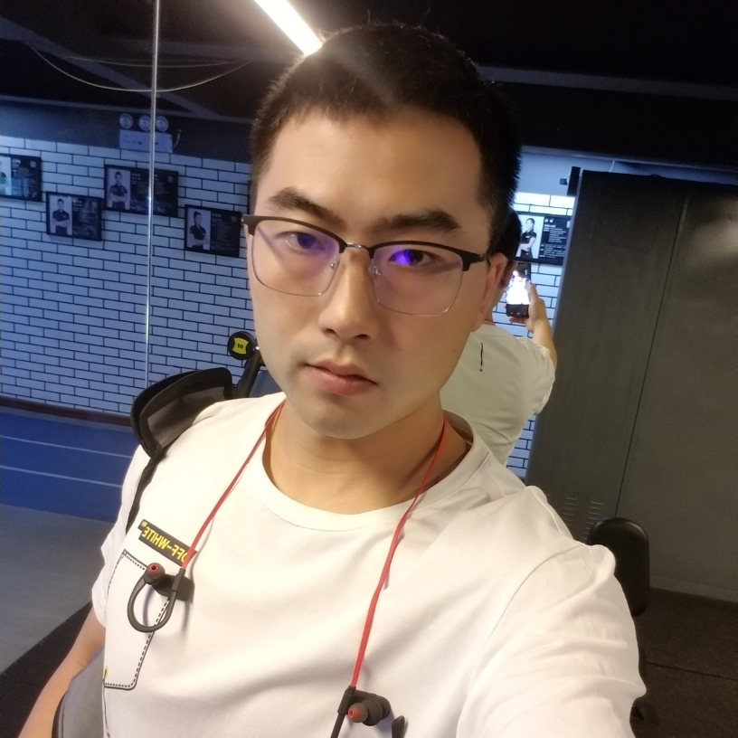 爱健身的it狗的照片