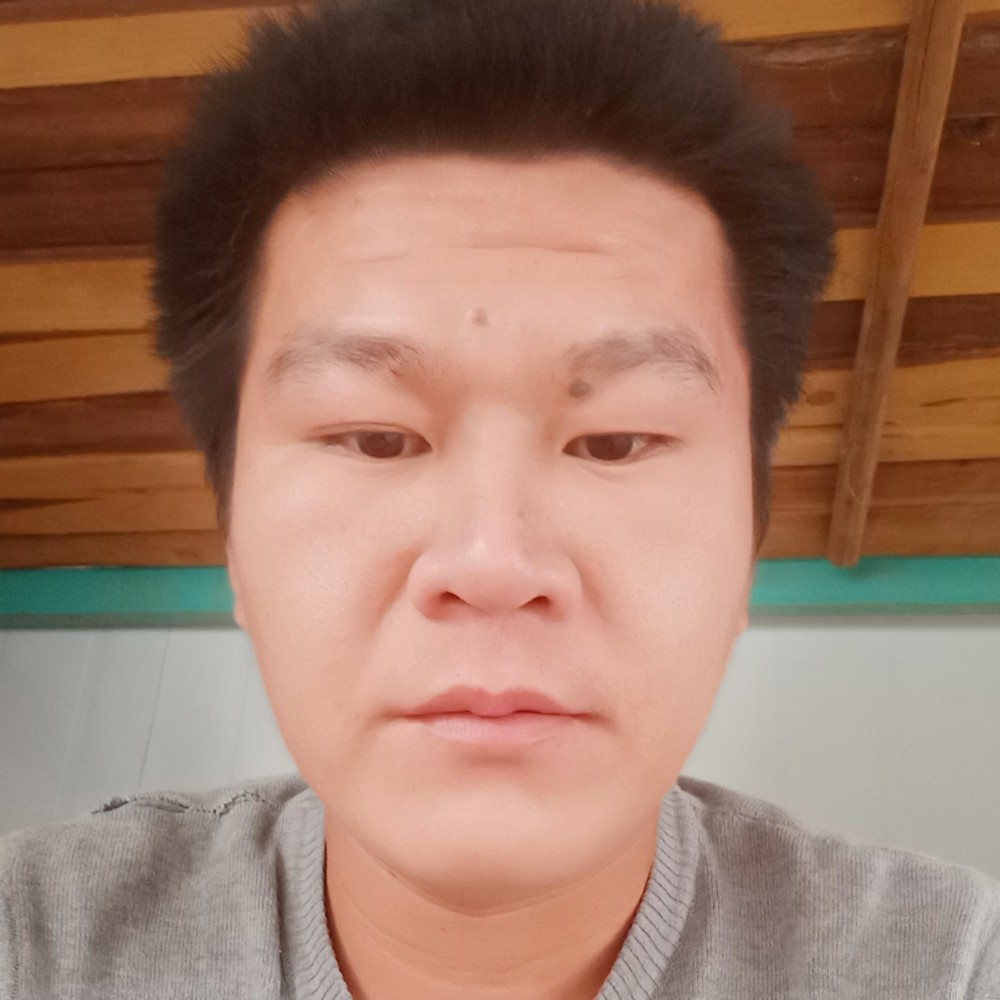 羞涩迎尊云的照片