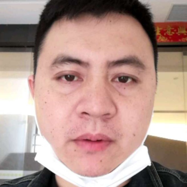 半夏寂冷的照片