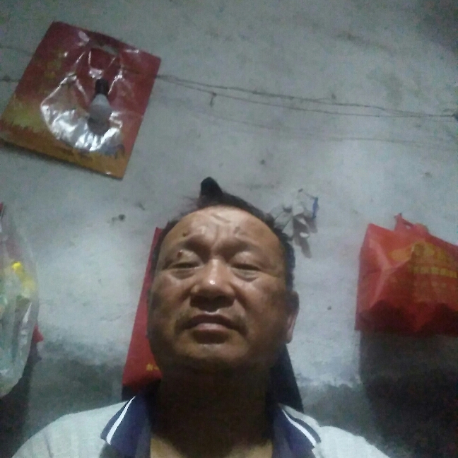 曾经蹙眉百褶裙的照片