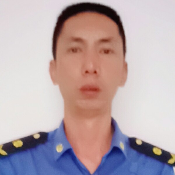 蓝色路人的照片