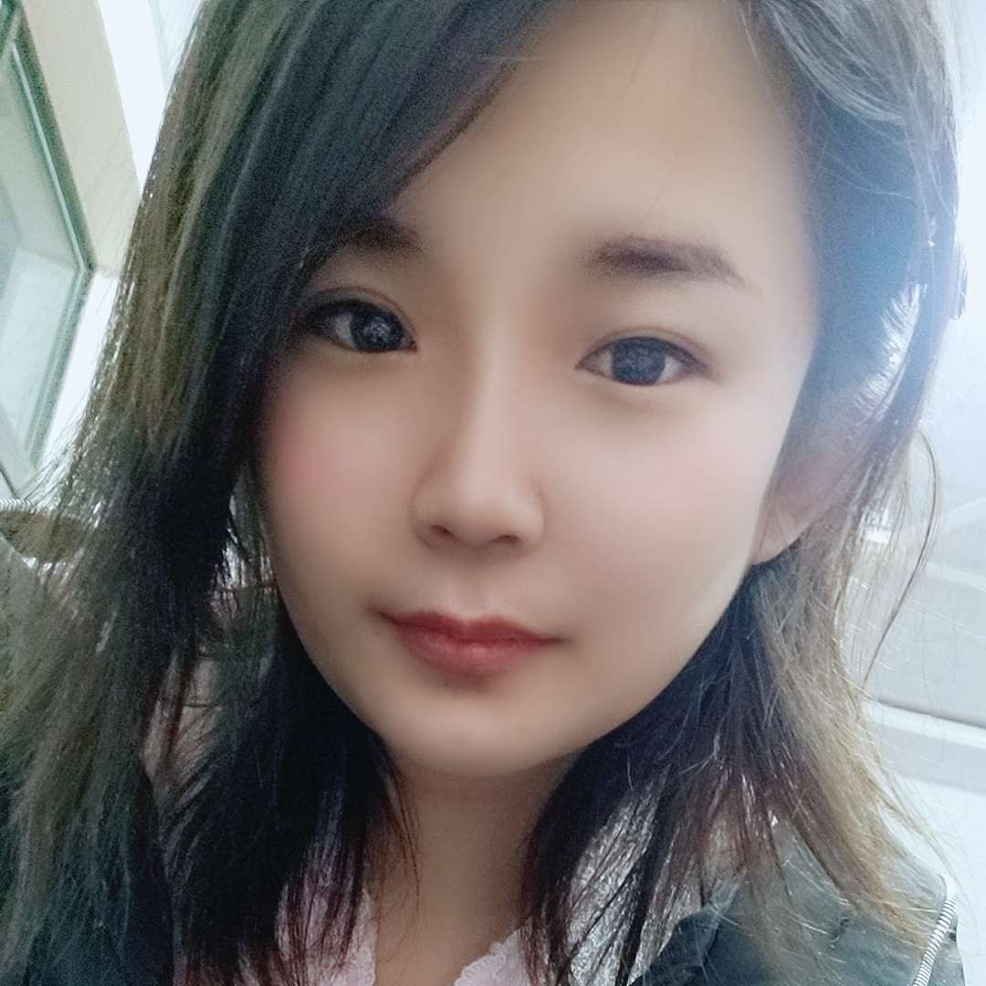 草莓闻畅快的照片