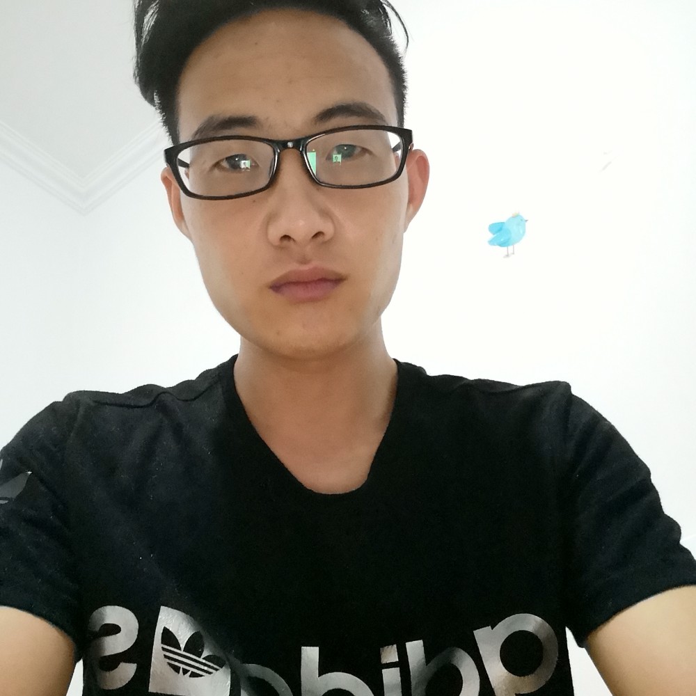 苗条爱恋路人的照片