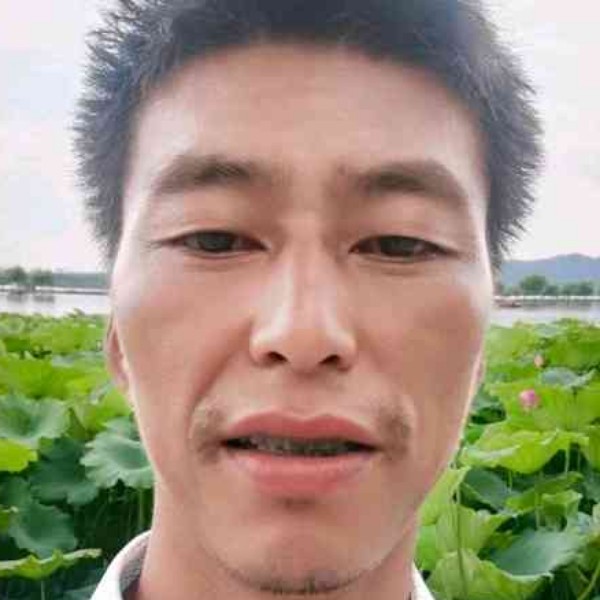 若溪停止大方的照片