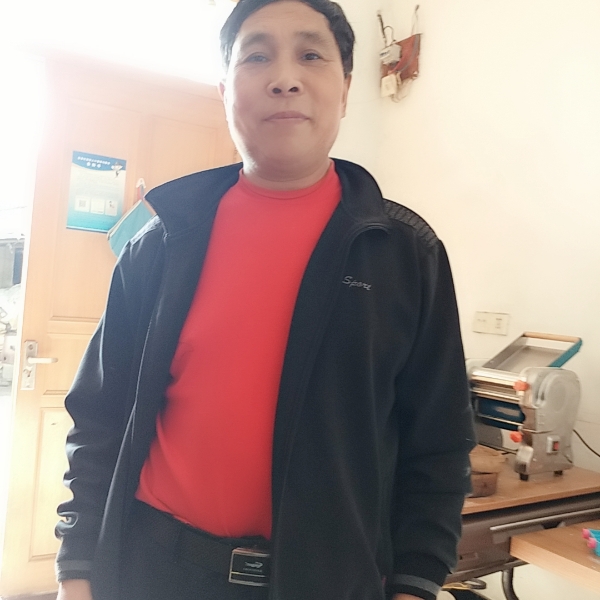 万宝路一个人的照片