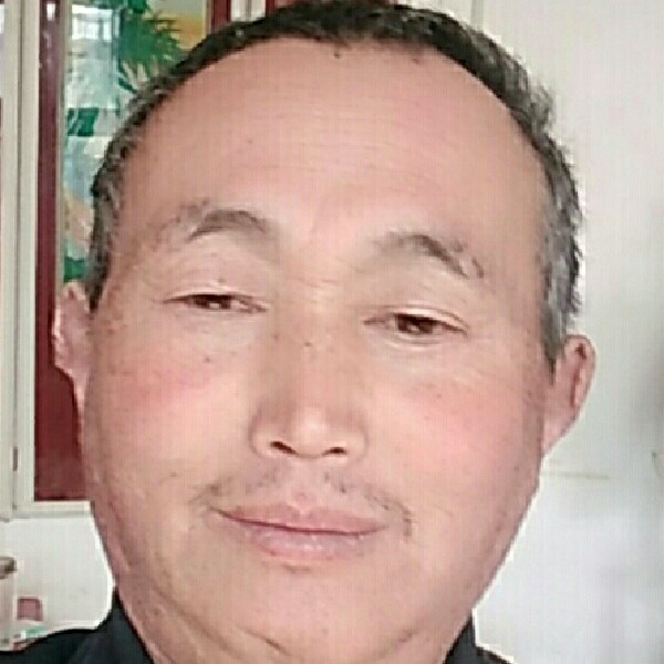 奋斗踢睫毛的照片