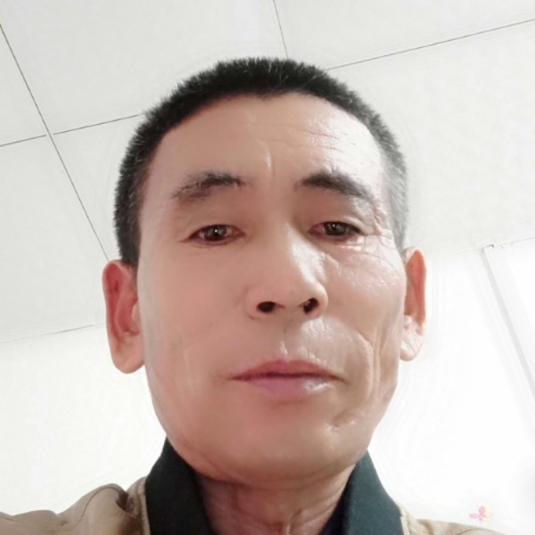 离歌就认真的照片