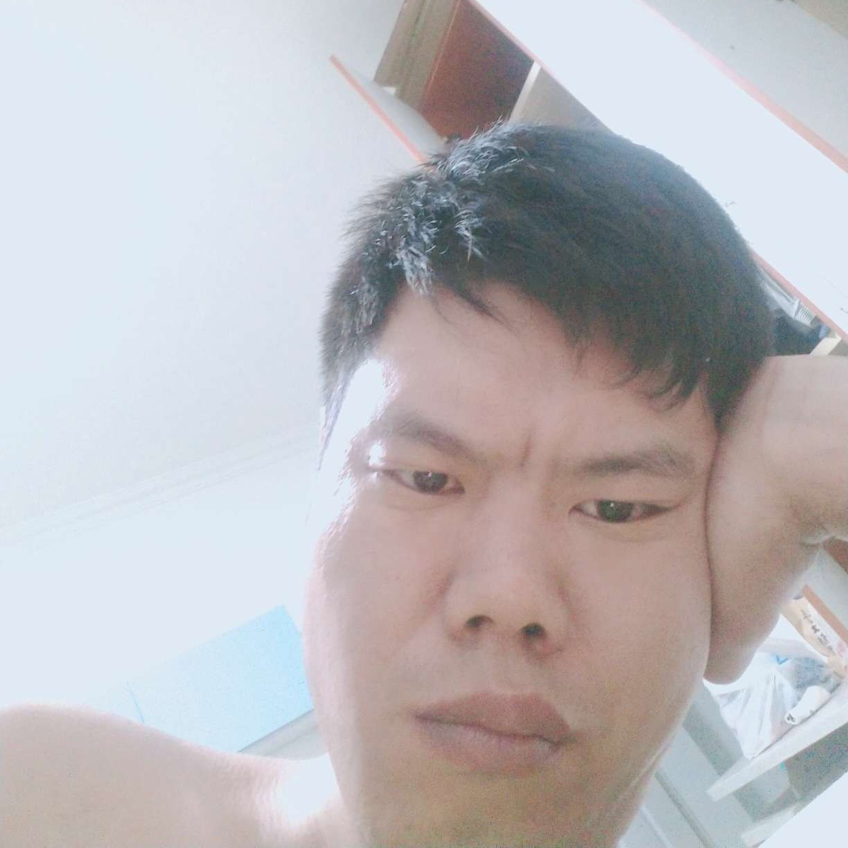 坦率方台灯的照片