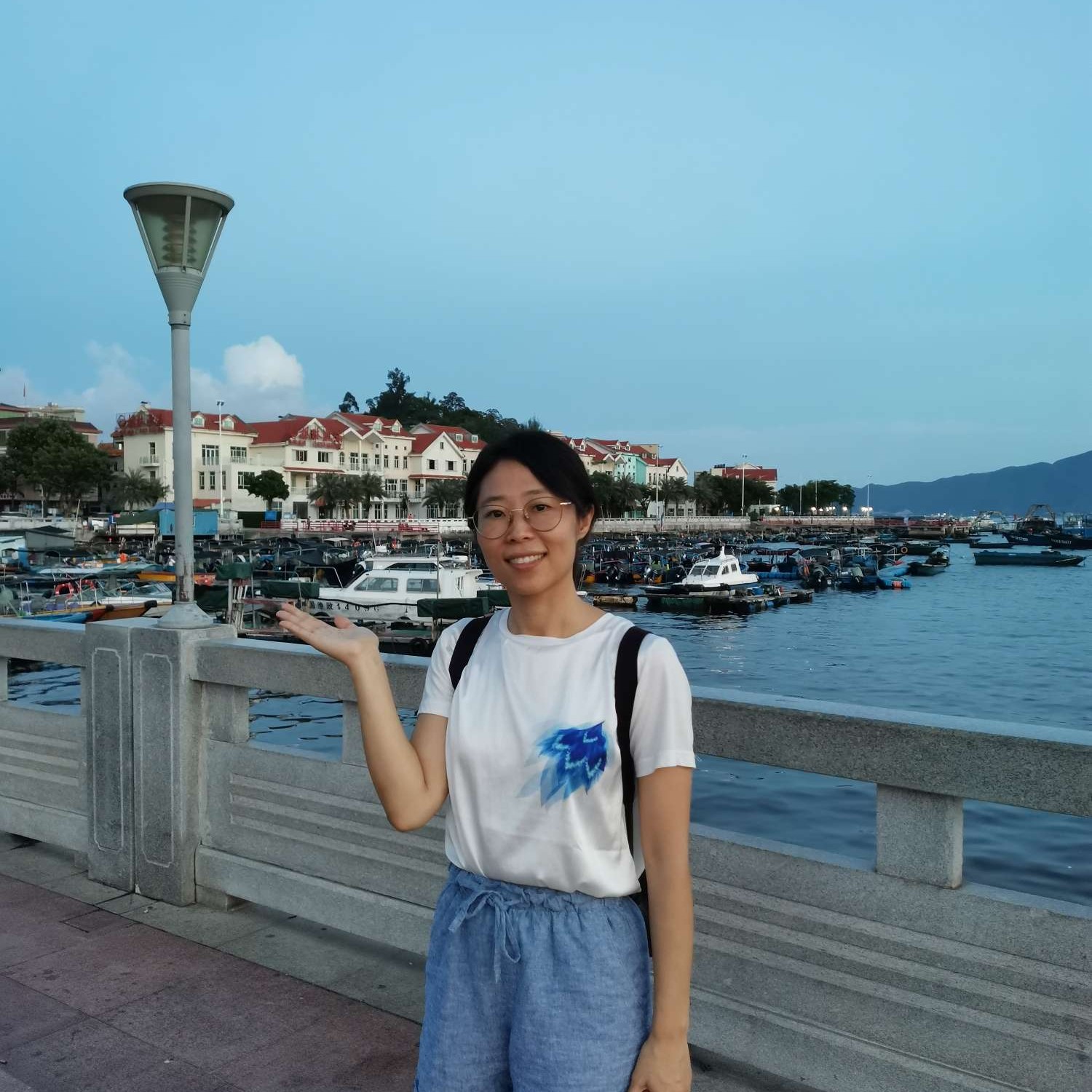 余音和落后的照片
