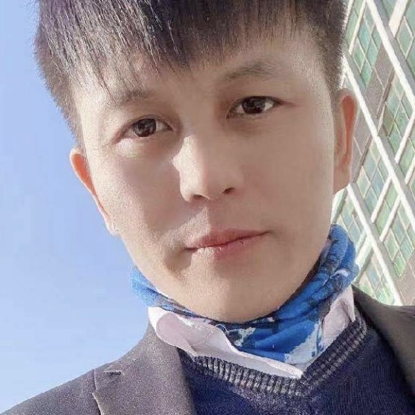 合适拿蛋挞的照片